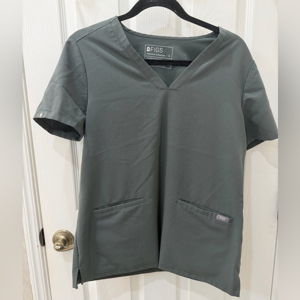 Figs Charcoal V-Neck Scrub Top